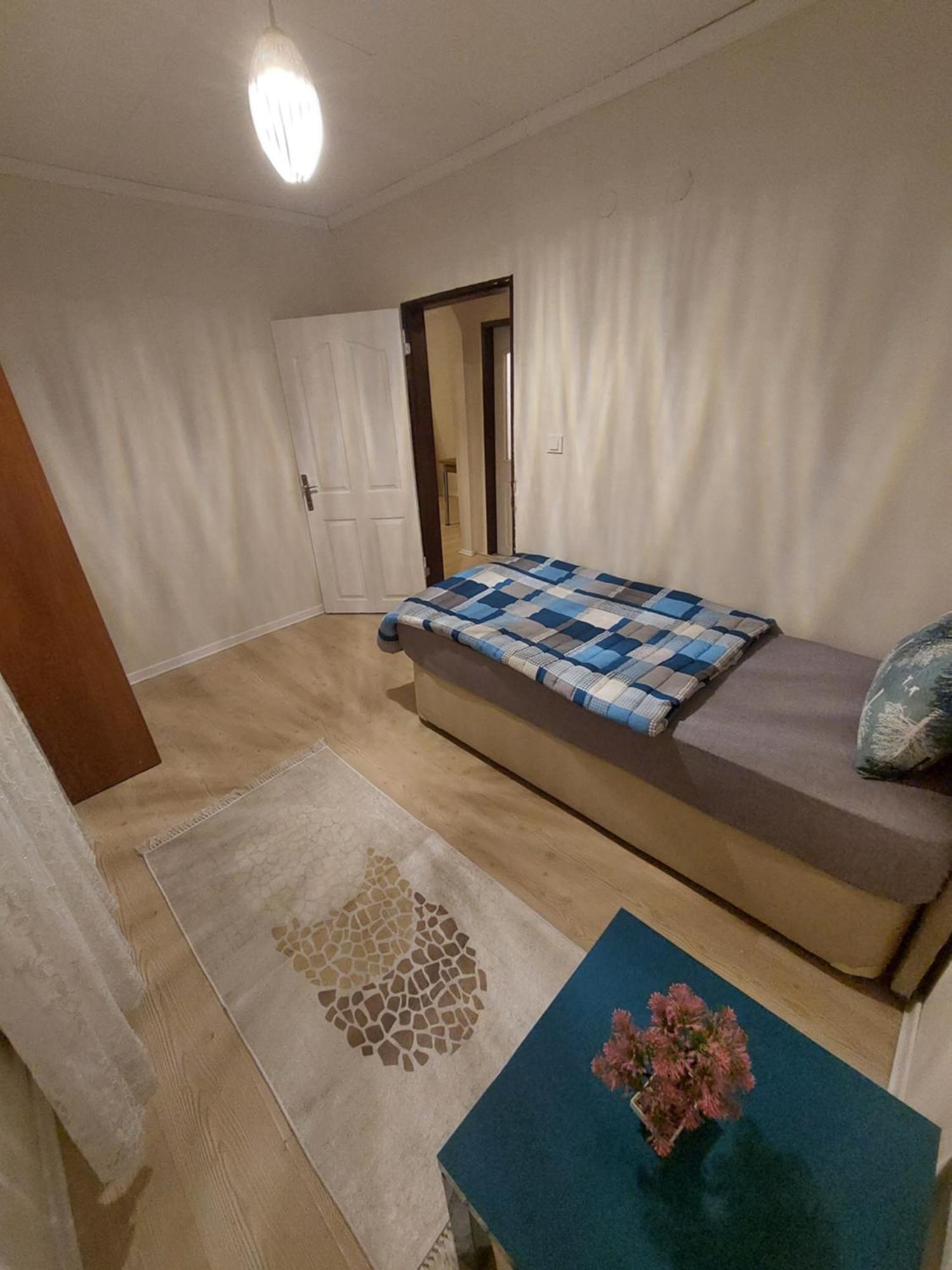 B.a.a Sabiha Goekcen Hostel *